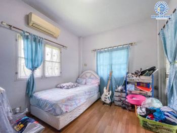 *****บ้านเดี่ยวมือสองย่านนนทบุรี ม.กาญจนาลักษณ์5 กาญจนาฯ เนื้อที่ 56 ตร.ว. ฟังก์ชันครบ 3 ห้องนอน 3 ห้องน้ำ 2 ที่จอดรถ บ้านเดี่ยวต่อเติมเต็ม พร้อมอยู่ บนทำเลคุณภาพ เชื่อมต่อถ.กาญจนาภิเษก ใกล้รถไฟฟ้าสายสีม่วง "สถานีตลาดบางใหญ่" และทางด่วน "ศรีรัช" ห้ามพลาด!